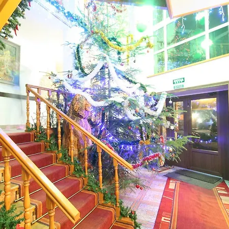 Pid Khomiakom Татаров