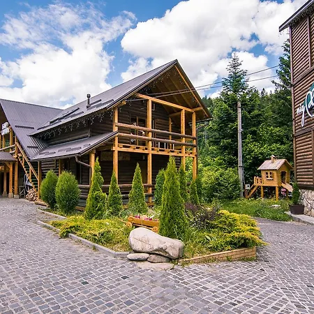 Pid Khomiakom * Tatariv