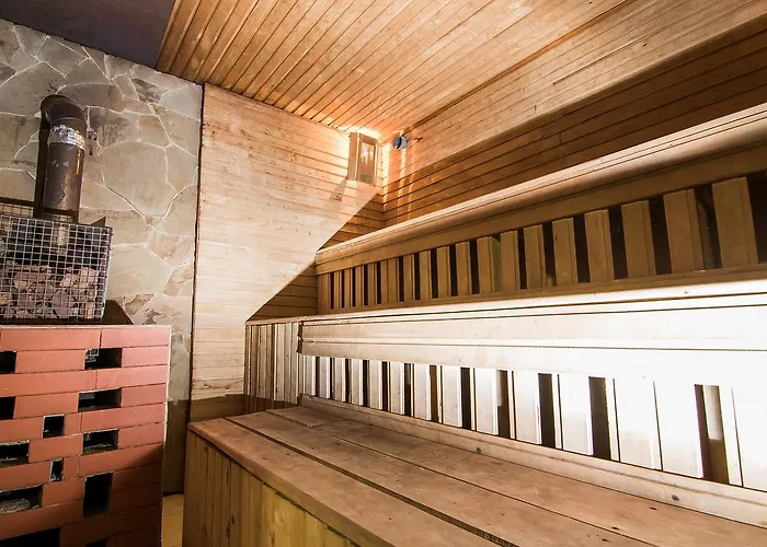 Pid Khomiakom Otel Tatariv