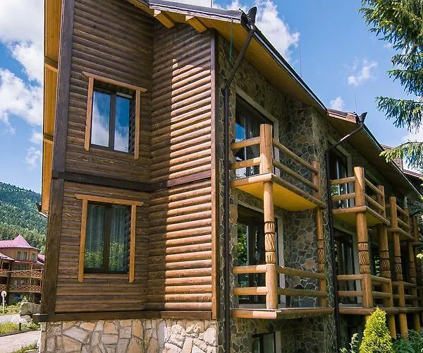 Hotel Pid Khomiakom *